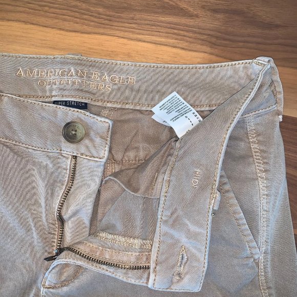 AE Mid Rise Shorts - Picture 3 of 4